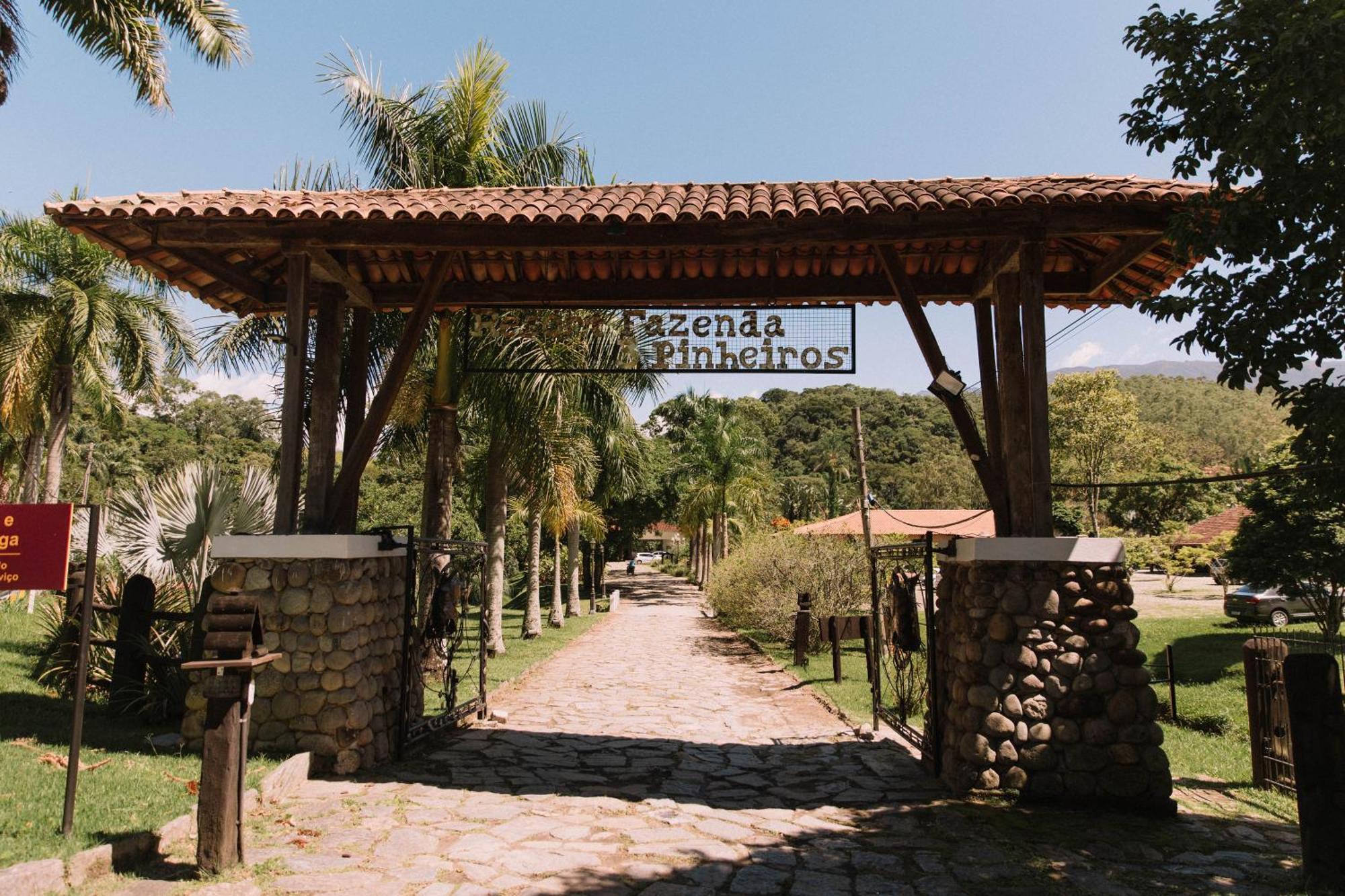 Resort Fazenda 3 Pinheiros เอนเชนเอโรปาสซอส ภายนอก รูปภาพ